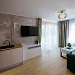 Wyspa Uznam Sun Tower 아파트 슈비노우이스쳬